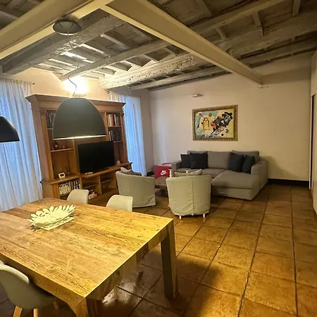 Appartement In By The Pantheon Rome
