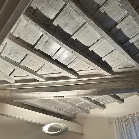 In By The Pantheon Rom