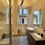 Apartment In By The Pantheon *